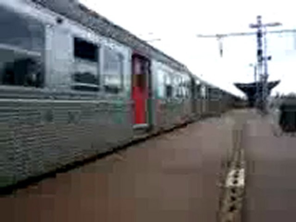 Z 5353 en gare de Melun