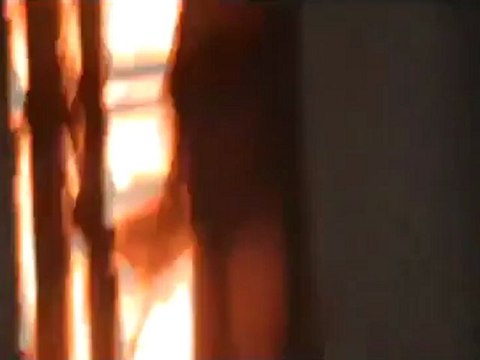 Syria فري برس حمص القديمة استعال المنازل جراء القصف بالهاون وبالمدفعية 9 6 2012 Homs