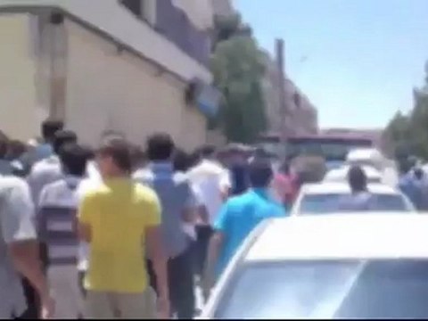 Syria فري برس حلب الحمدانية جامع السيدة زينب 8 6 2012 Aleppo