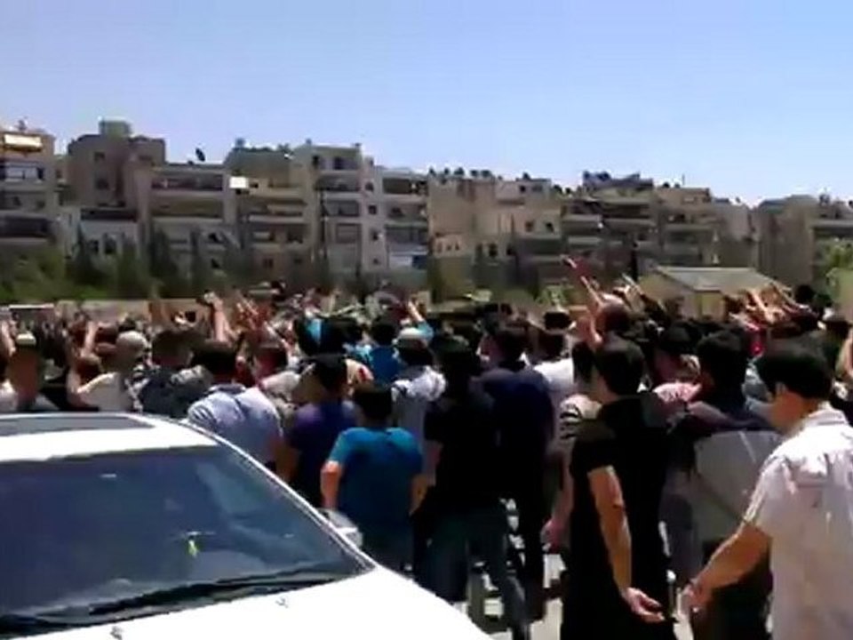 Syria فري برس حلب  الحمدانية   حاشدة و دقة عالية  ثوار وتجار ايد وحدة   Aleppo