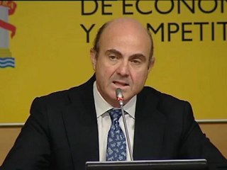 De Guindos dice que habrá dinero "suficiente" para sanear la banca española