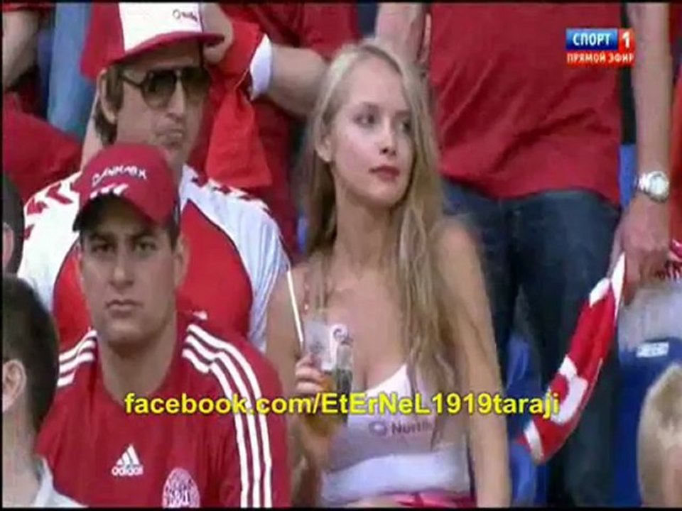 Danish fan girls | EURO 2012