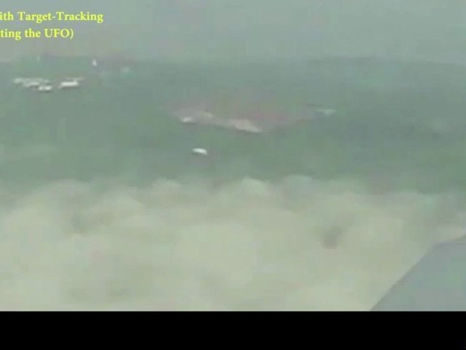UFO from Airliner over Canberra - Enhancement