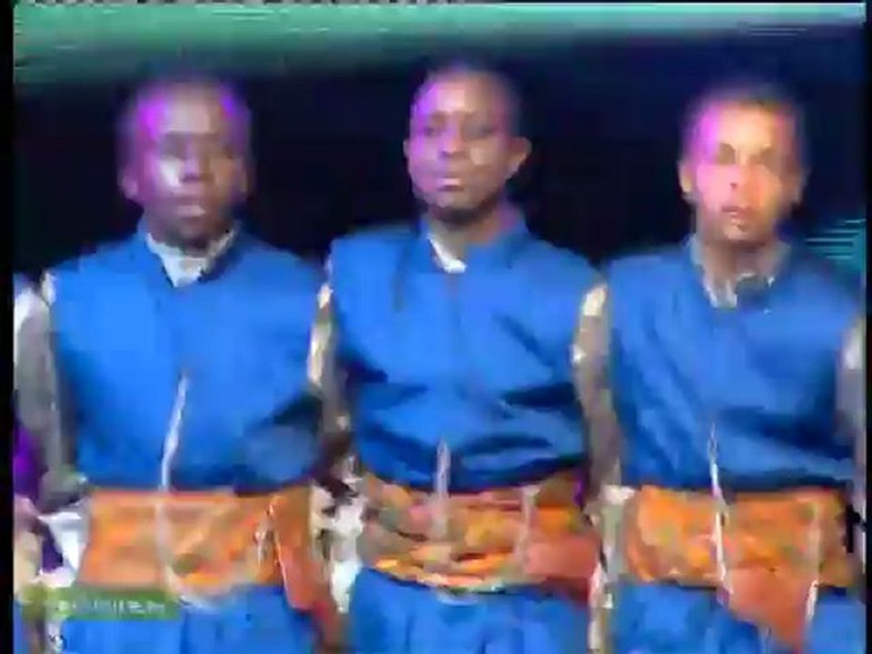 2 Gösteri Halk oyunu Kenya TOKAT 10.Türkçe Olimpiyatı