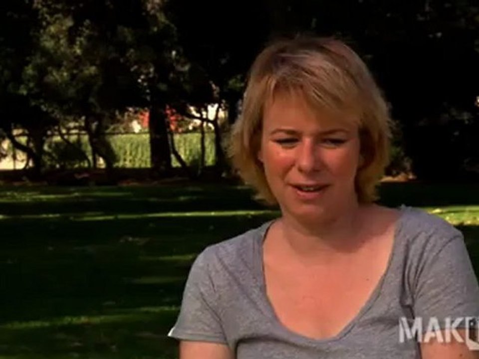 Behind-the-Scenes of "The Last Song" with Liam Hemsworth