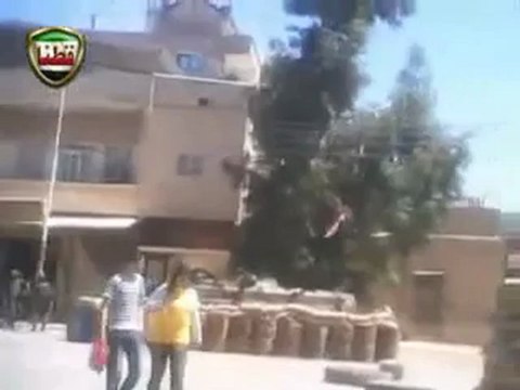 Syria فري برس ريف دمشق قطنا حاجز ساحة الجلاء وتمركز الآليات الثقيلة 9 6 2012 Damascus