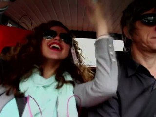 AUTO STOP (22/25)  La chipie