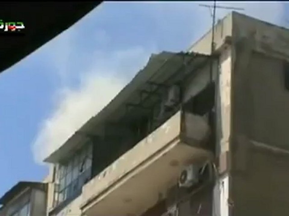 Syria فري برس حمص جورة الشياح احتراق المنازل بعد قصفها بالهاون و الصواريخ 9 6 2012 Homs