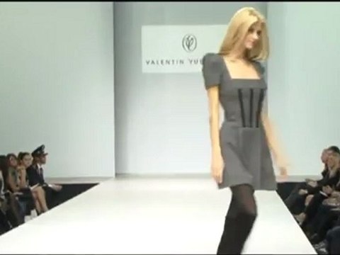 Валентин Юдашкин. Осень-зима 2010-11. В рамках MFW. 1ч