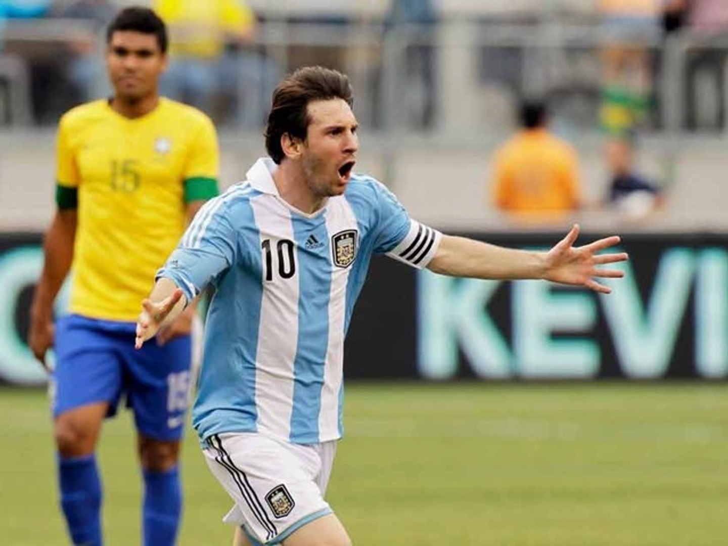L'extraordinaire but de Messi face au Brésil ! - Vidéo Dailymotion