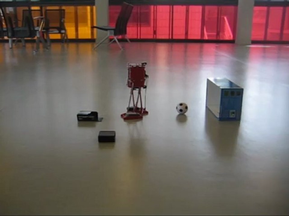 Robot marcheur MG-2 : Séance de tirs au but