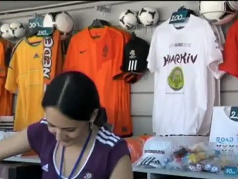 FUTBOL: Euro 2012: Los seguidores disfrutan de la Fan Zone de Kharkiv