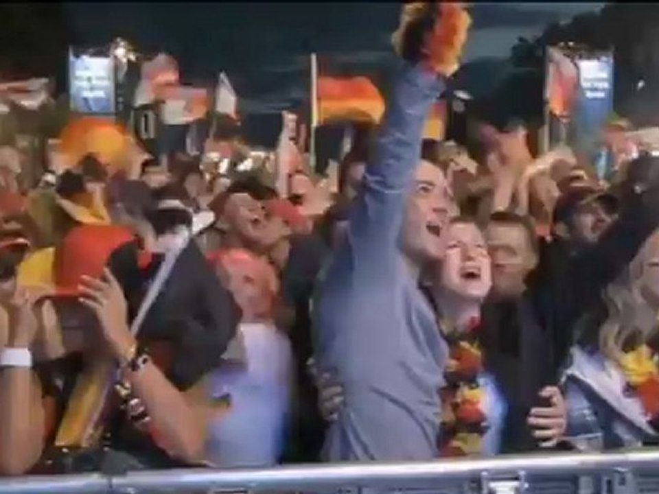 FUTBOL: Euro 2012: Los aficionados alemanes disfrutan en Berlin