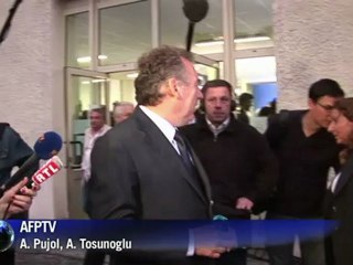 Législatives: François Bayrou en position difficile