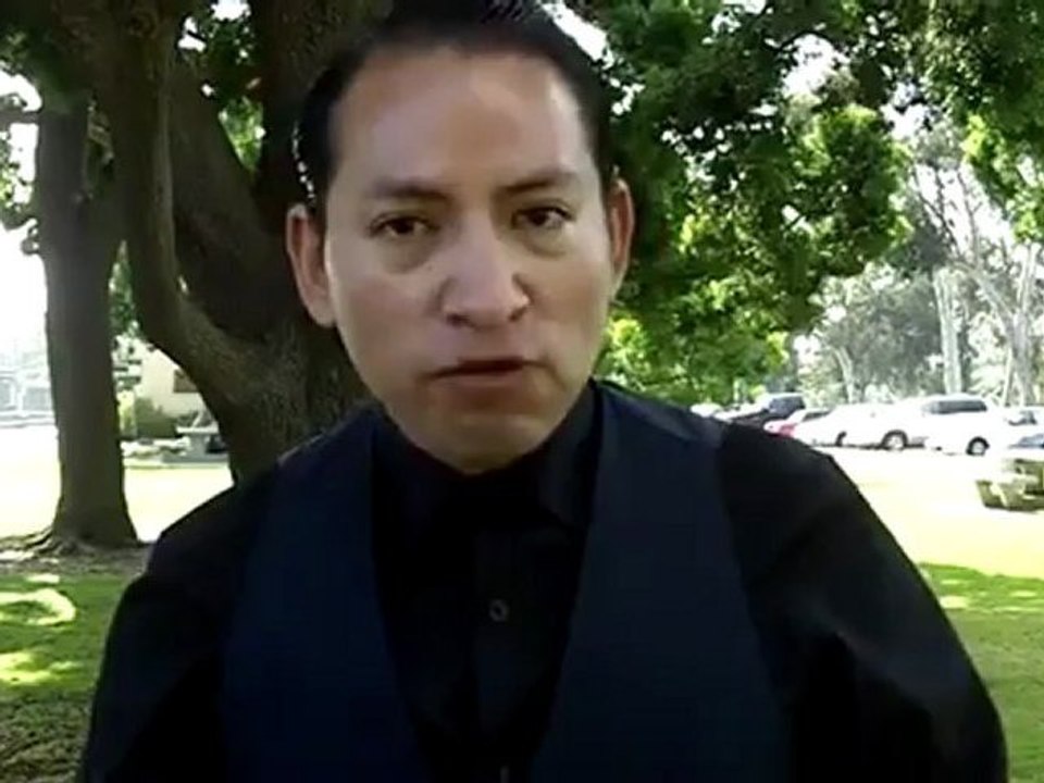 No quiero fama ni dinero, sostiene ex amante gay de EPN