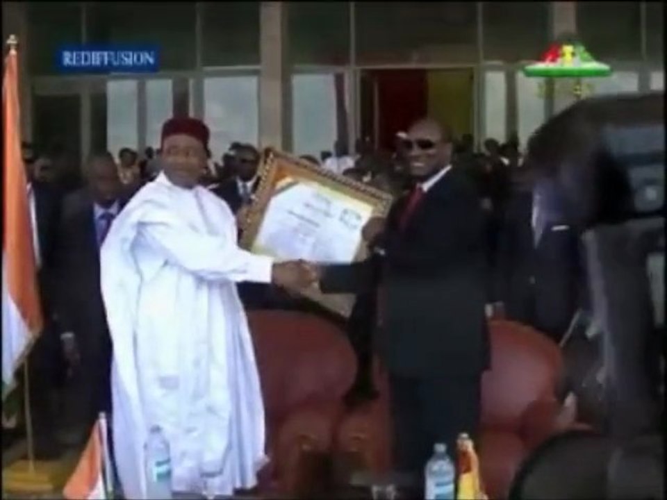 ALPHA CONDE ET ISSOUFOU MAHAMADOU AU PALAIS
