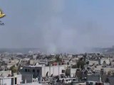 Syria فري برس  حمص هااااااام جدا فيديو  7 دقائق قصف متواصل على حي الخالدية بحمص وإنفجارات هائلة جدا وتصاعد للدخان من المنازل10 6 2012 Homs