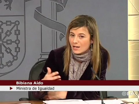 Aído: Si pueden tener hijos y casarse, es coherente que puedan abortar