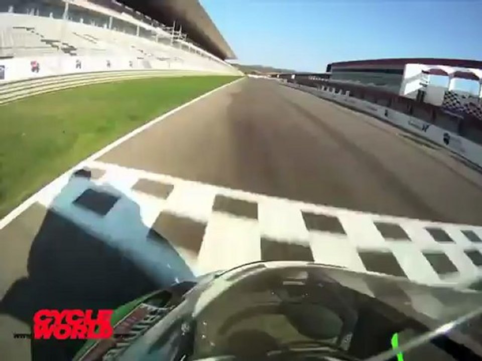 Riding Sykes' Kawasaki ZX-10R World Superbike