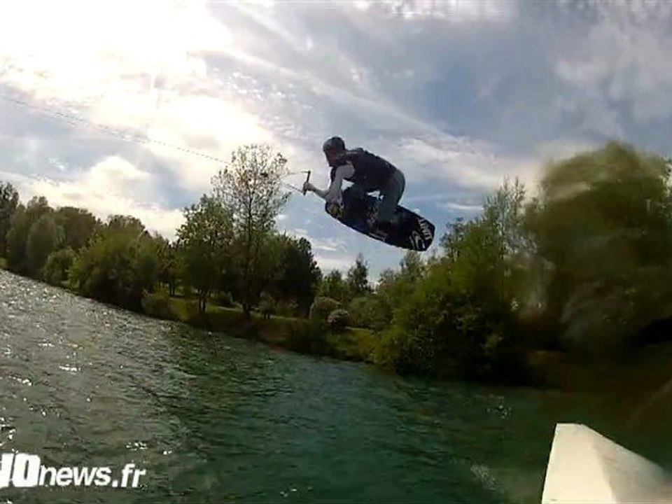 champion de wakebord base de loisirs cergy pontoise