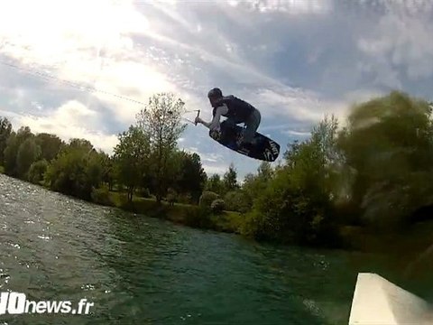 champion de wakebord base de loisirs cergy pontoise