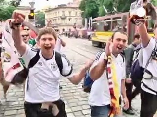 Alman taraftarlardan Ukraynalı çocuklara yardım eli
