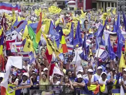 Capriles se postula en Venezuela