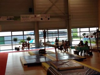 margaux poutre gym sainte Sigolène 2012