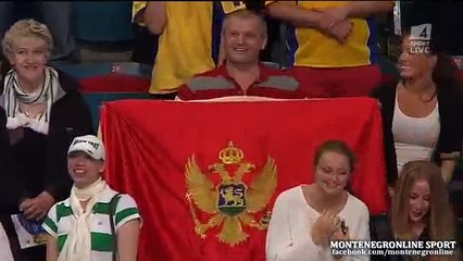 Suéde - Monténégro / Monténégrins chantent à capella leur hymne national !