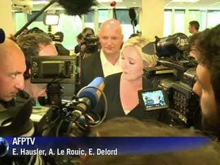 Législatives: Le Pen appelle à faire battre 2 PS et 4 UMP