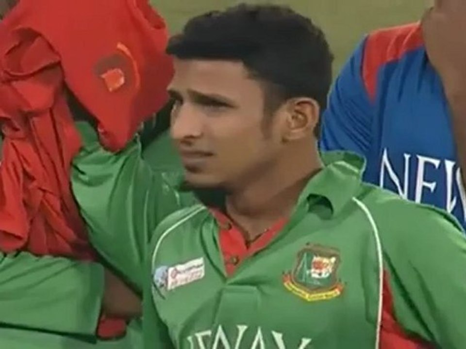 Bangladeshi Players Crying After Losing Asia Cup Final !   Yahoo-Cricket.com   VideofyMe2