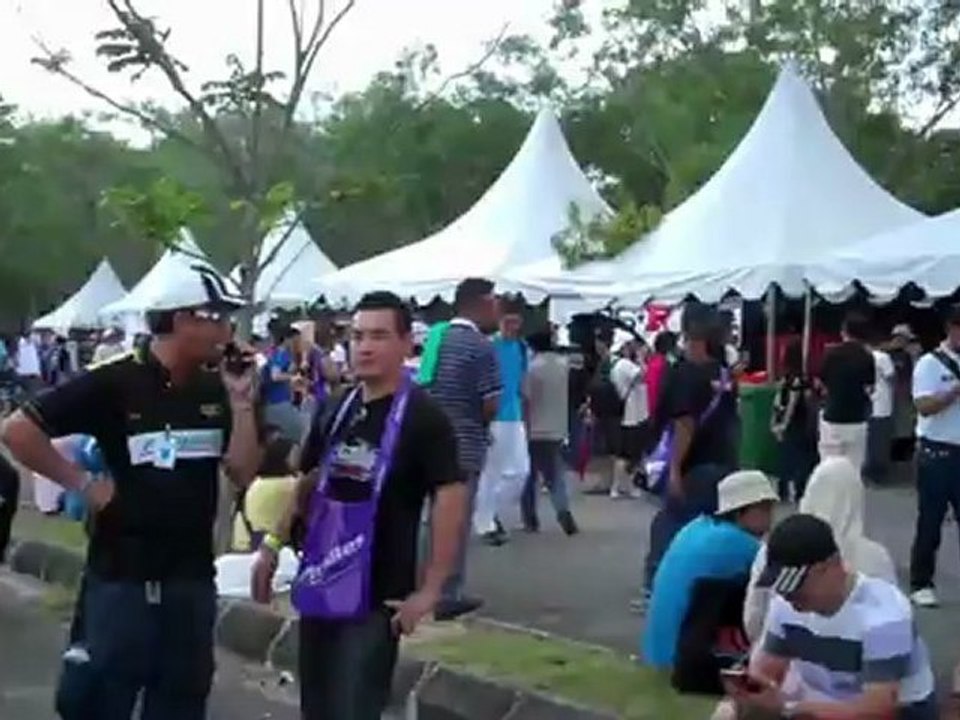 Behind the Smoke 2 - Ep 7 Formula D Asia - Malaysia Video Diary - Dai Yoshihara 2012