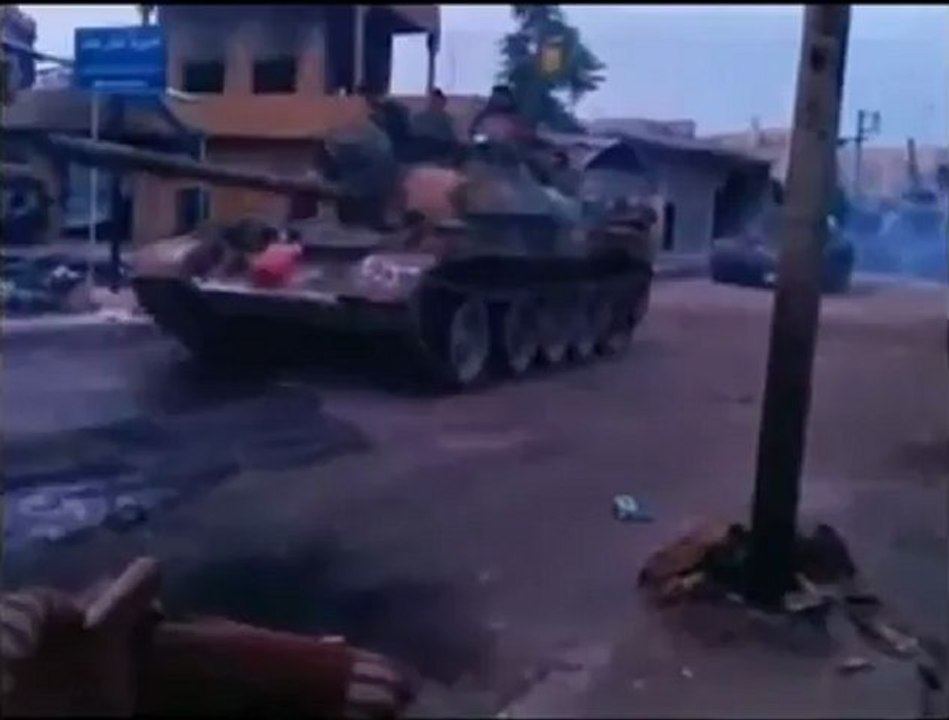 Syria فري برس حلب الاتارب المحتلة اثار القصف المدفعي على مدينة الاتارب  11 6 2012 ج2