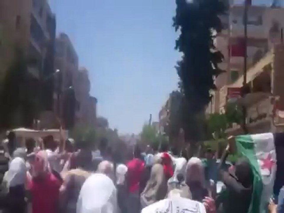 Syria فري برس حلب  الفرقان  مظاهرة أحرار وحرائر جامعة الثورة 11 6 2012 ج2 Aleppo