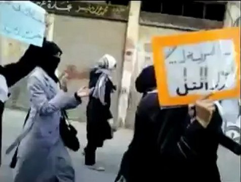 Syria فري برس ريف دمشق داريا مظاهرة نسائية 11 6 2012 ج1 Damascus