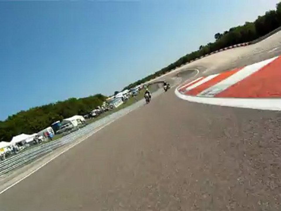 Un pilote en pleine action.