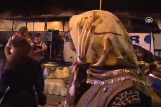 Seyir halindeki otobüs yandı