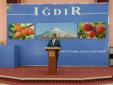 Cumhurbaşkanı Gül, Iğdır'da Şehrin İleri Gelenleriyle Öğle yemeğinde görüştü