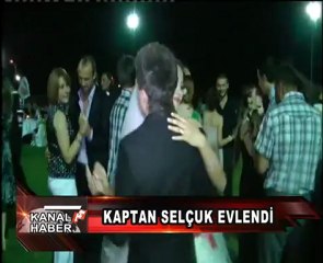 SELÇUK FUTBOL SAHASINDA EVLENDİ_KANALF