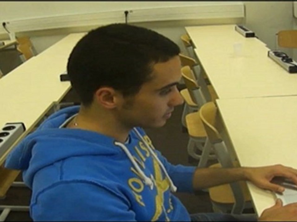 Easylight : Domotique via Internet, piloter les lumières d'une maison à distance - PPE 2012