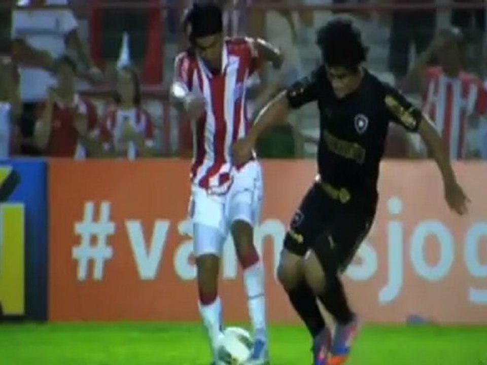 Campeonato Brasileiro: Nautico holt wichtigen Dreier