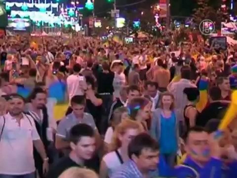 Украина радуется первой победе на Евро-2012