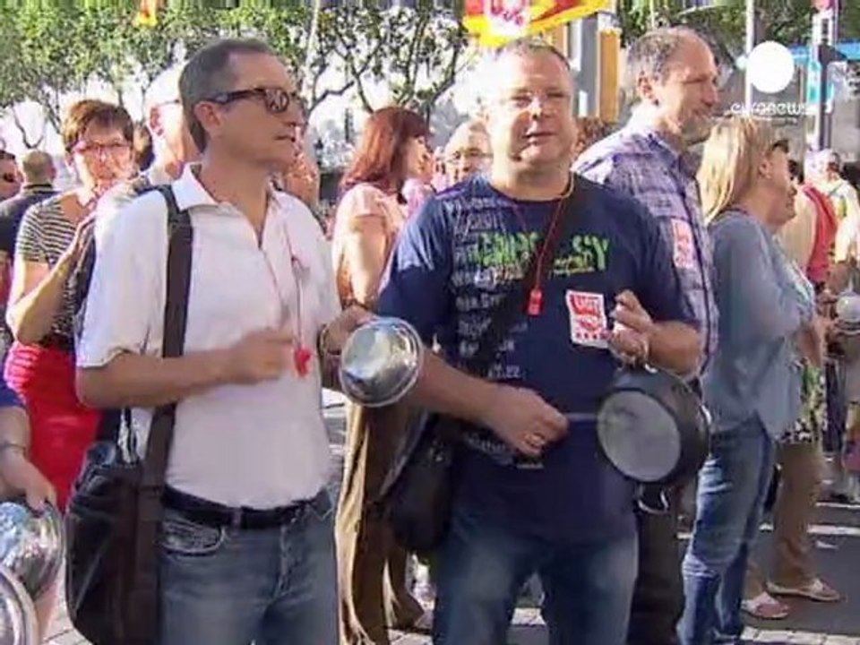 Spain's borrowing costs rise again on bailout fears