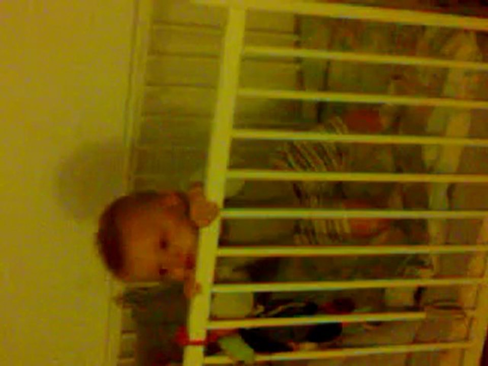 Je me Lève debout quand je suis seul dans ma chambre