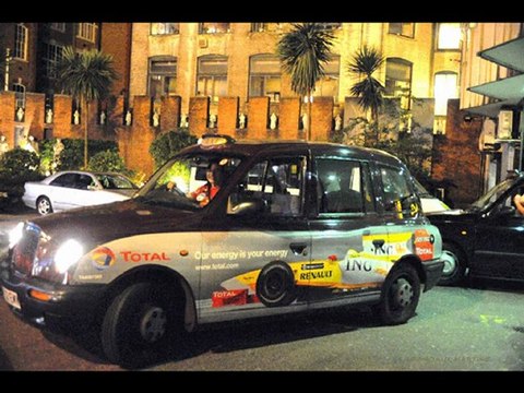 ©PUBS ON THE ROAD PHOTOS&PHOTOS-PEINTURES MARTINE ANCIAUX ©TELEVISION