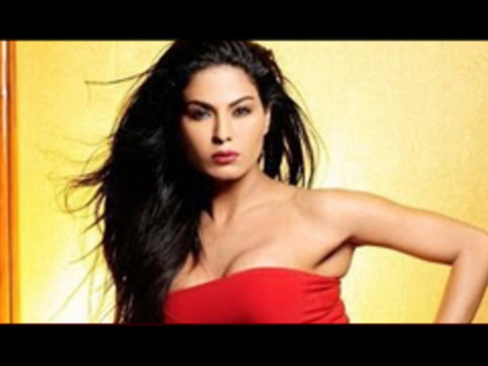 Veena Malik Talks About 'The Dirty Picture' Kannada Version