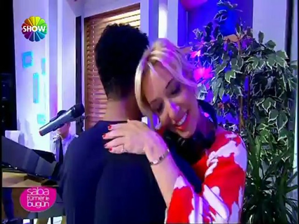 Volga Tamöz&Burak Kut&Mansur Ark&Ferda Anıl Yarkın&Tayfun - Bebeğim canlı performans