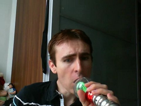 Wiwi égratigne love will tear us apart de Joy Division