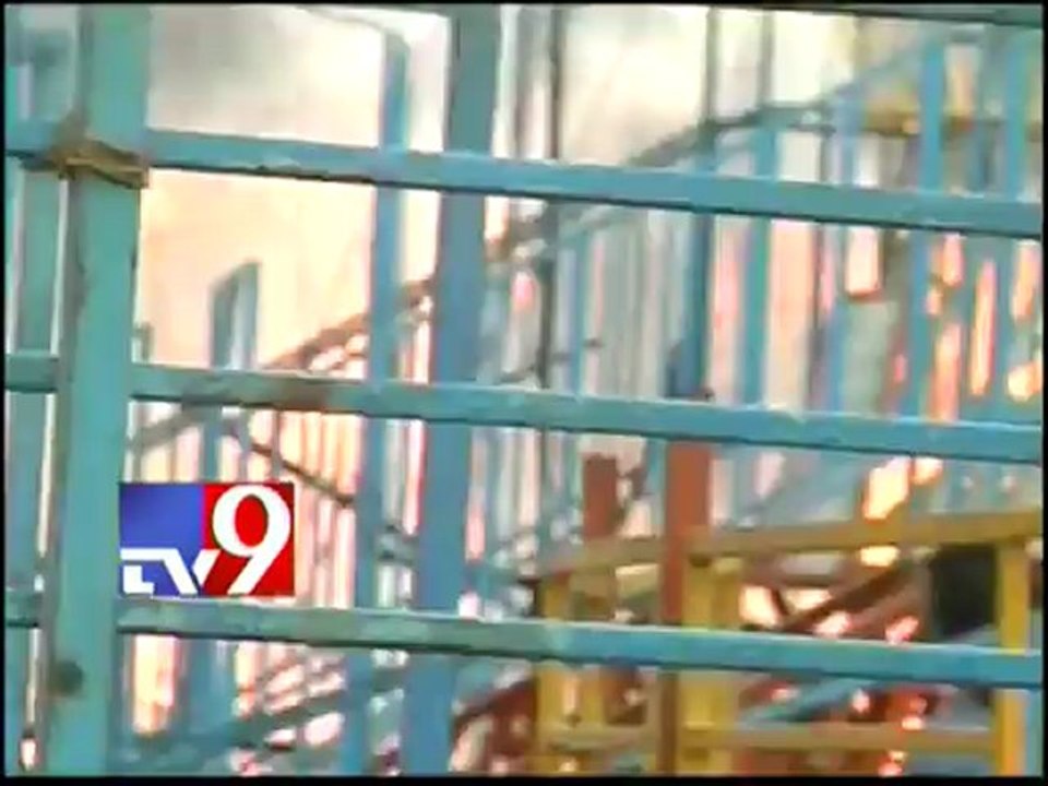 Kukatpally residents terrified as fire spreads