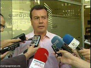 Cantero ve necesario reducir diputados
